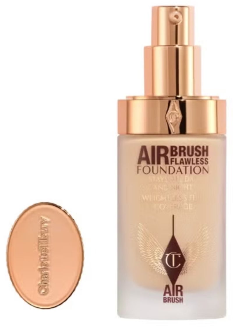 شارلوت تلبوري كريم أساس شارلوت تيلبري رقم 4 نيوترال / نيوتر إيربراش فلوليس - 30 مل، تغطية كاملة، لمسة نهائية مطفية تدوم طويلاً، تركيبة مرطبة وخفيفة الوزن لبشرة ناعمة وخالية من المسام - Image 1